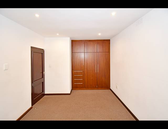 3 BEDROOM APARTMENT FOR SALE IN BIRDHAVEN